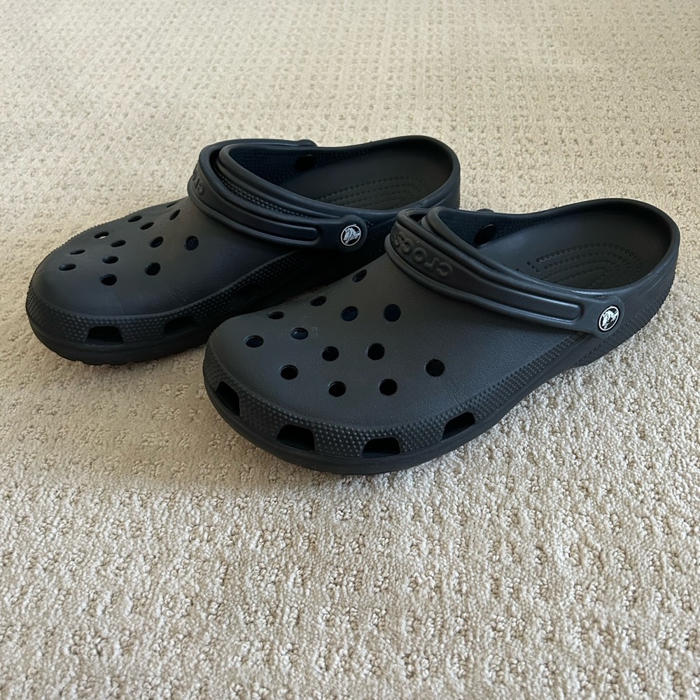 MENS BLACK CROCS